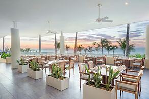 GR Solaris Lighthouse Los Cabos
