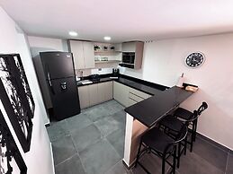 Amplio apt en poblado by Hoost APT 701