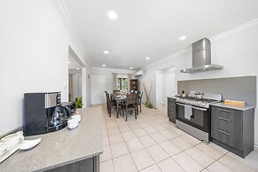 Renovated Privatepool Outdoordining Location