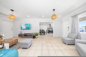 Renovated Privatepool Outdoordining Location