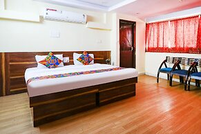 Fabhotel Sri Sai Grand Inn
