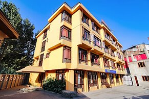 Fabhotel Kashmir Hilltown
