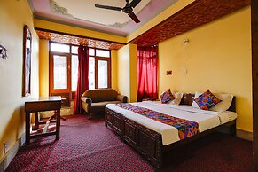 Fabhotel Kashmir Hilltown