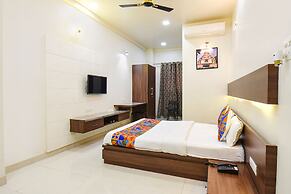 Fabhotel Royal Suits