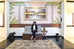 Fabhotel Royal Suits