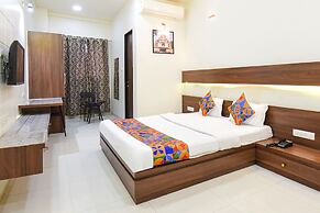Fabhotel Royal Suits