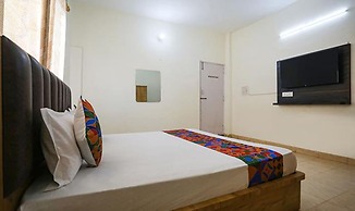 Fabhotel White Retreat Inn