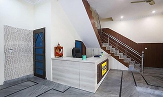 Fabhotel White Retreat Inn