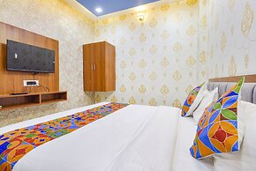 Fabhotel Castle Inn