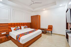 Fabhotel Amayra Inn