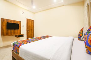FabHotel Dreamz Inn