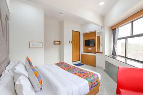 Fabhotel Crystal I