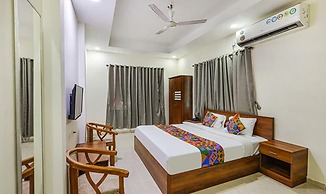 Fabhotel De Luxe