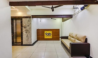 Fabhotel De Luxe