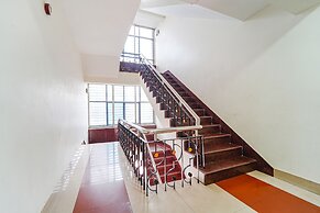 Fabexpress Majestic Inn