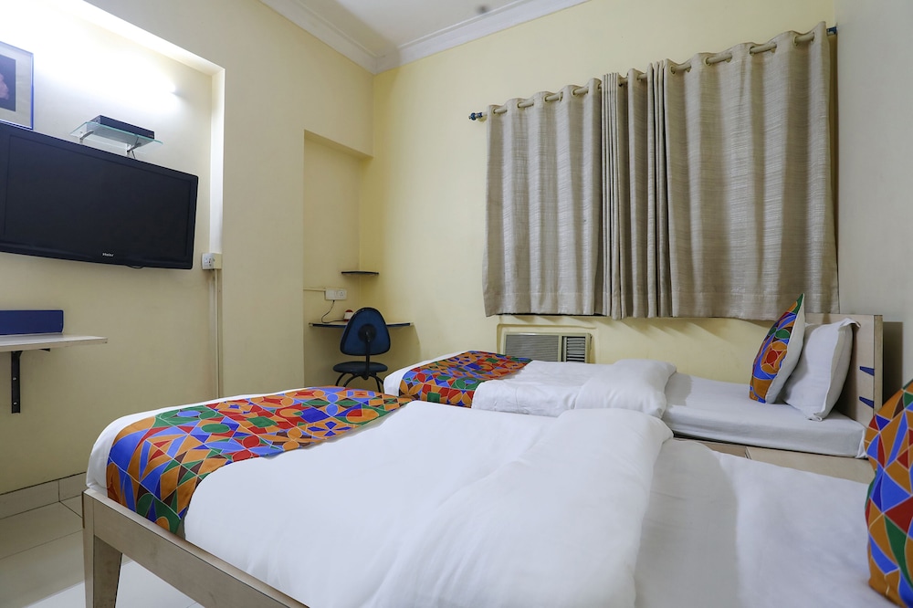 FabHotel De Rajnigandha