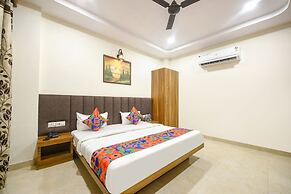 Fabhotel Golden Tree