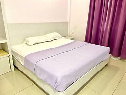 Lavender Riverside Hotel