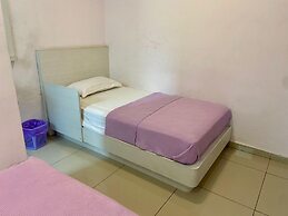 Lavender Riverside Hotel