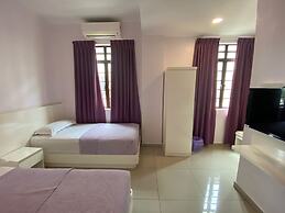 Lavender Riverside Hotel