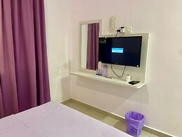 Lavender Riverside Hotel