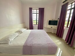 Lavender Riverside Hotel