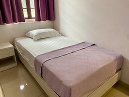 Lavender Riverside Hotel