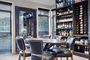 Kaitahi Chef's Table & Lodge