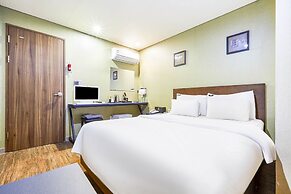 Paradise Hotel