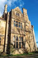 Cleeve House