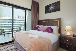 Silk Valley - Luxury 3BR with City View