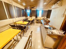 Hotel Anubhuti