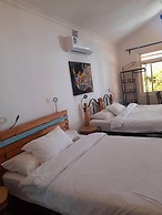 BOULEVARD INN MT MERU