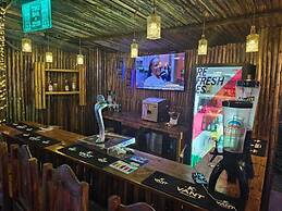 BOULEVARD INN MT MERU