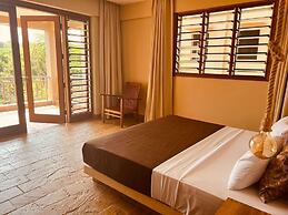 Tombo House