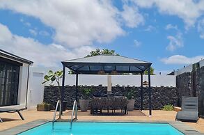 Boutique Boho Glam Villa With Private Pool