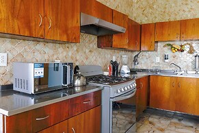 Spacious Cuernavaca House Pool Grill