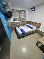 HOTEL SELECT