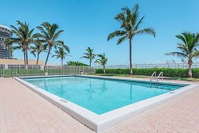 402 On Hutchinson Island
