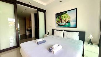6-17 - 2 Bdr Condo With Balcony and Shared Pool