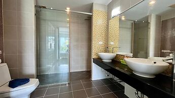 6-17 - 2 Bdr Condo With Balcony and Shared Pool