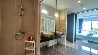 6-17 - 2 Bdr Condo With Balcony and Shared Pool