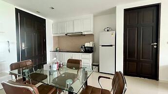 6-17 - 2 Bdr Condo With Balcony and Shared Pool