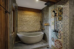 Uddhara Ubud Villa