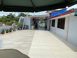 Dantes Hideaway