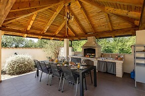 Villa Anna With Private Pool And Garden