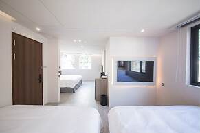 LIVIN Hotel