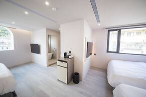 LIVIN Hotel