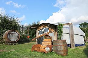 Little Lodge Glamping