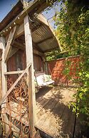 Little Lodge Glamping